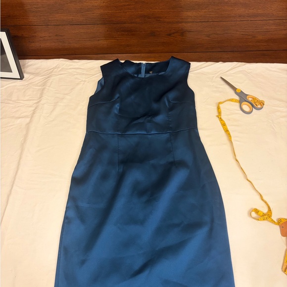 Chic Teal Sleeveless Midi Dress - Picture 3 of 16